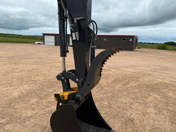 2021-deere-60g-image-39