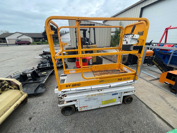 #1369-•-10'-scissor-lift-(o2)-image-1