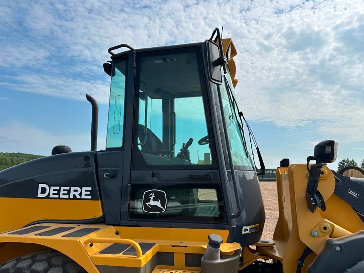 2014-deere-344k-image-12