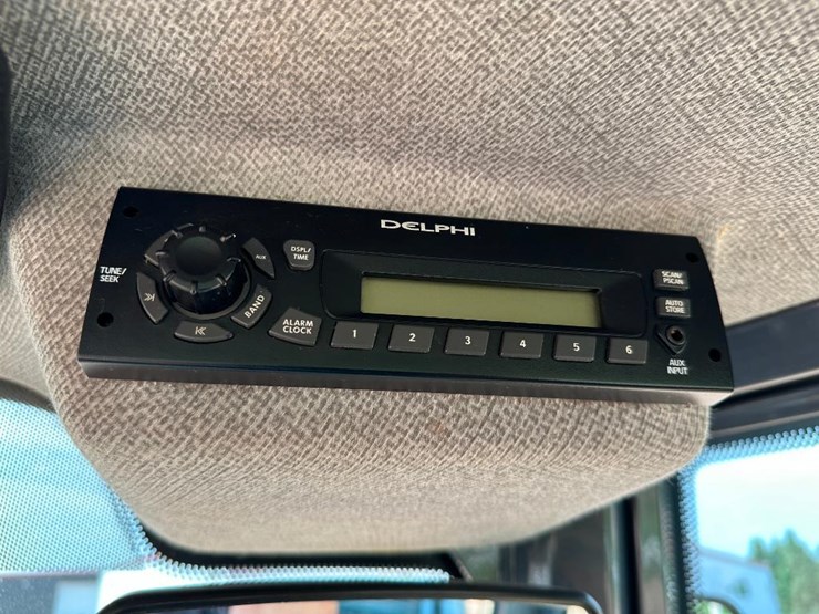 2014-deere-344k-image-55
