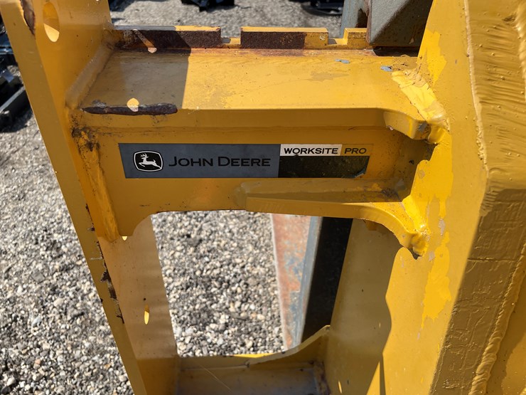 #6341-•-john-deere-worksite-loader-forks-image-8