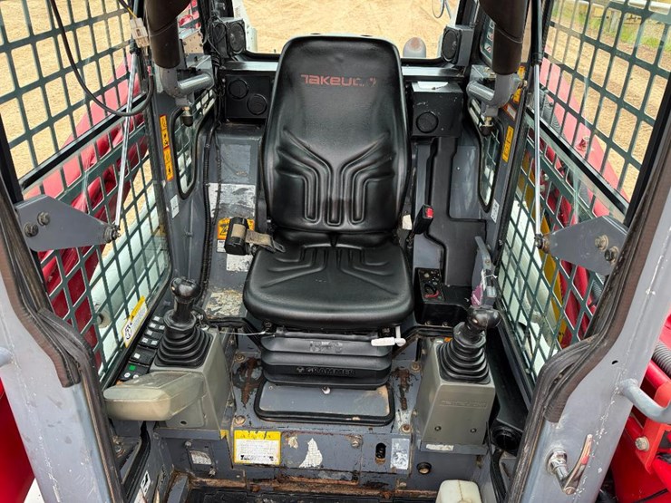 2015-takeuchi-tl12-image-33