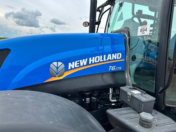 2014-new-holland-t6.175-image-28