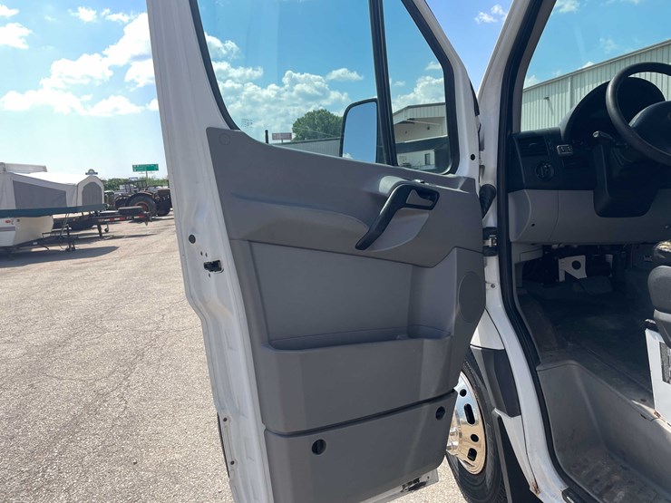 2011-freightliner-sprinter-3500-image-20
