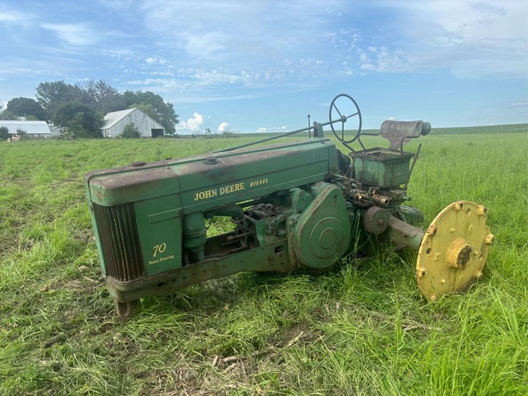 john-deere-70-image-1