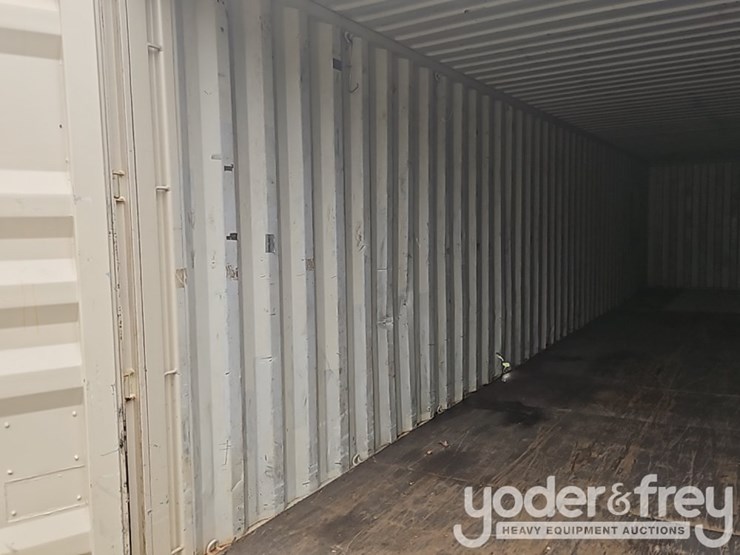 40'-container-single-walk-door,-2-side-doors-image-11
