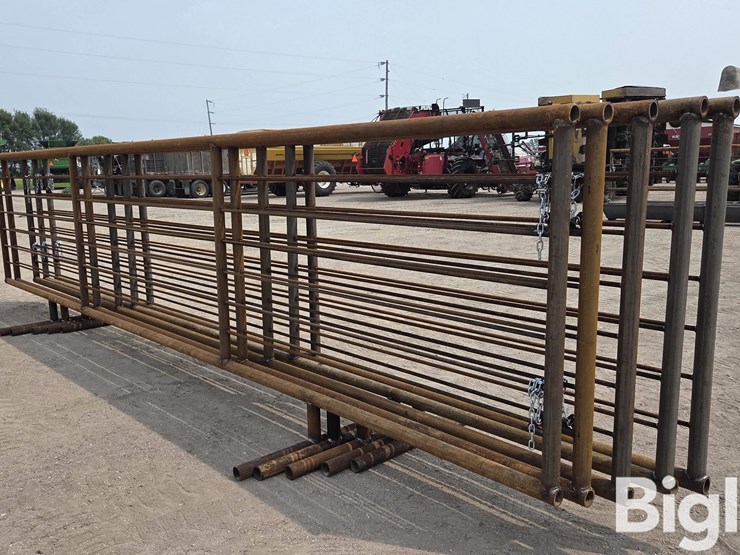 24'-free-standing-panels-(bid-per-unit)-image-1