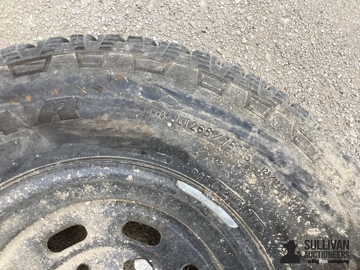 265/75r16-tire-&-rim-image-14