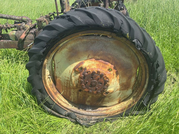 john-deere-model-b-image-23