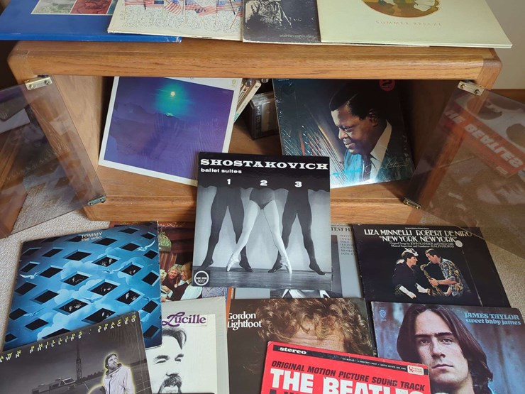 stereo-cabinet-with-assorted-records---beatles/xanadu/liza-minnelli-image-5