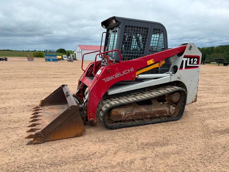 2015-takeuchi-tl12-image-1