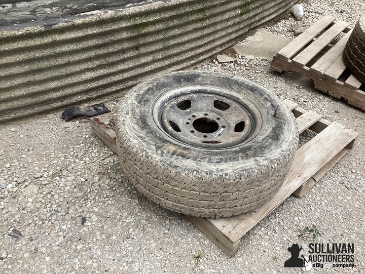 275/70r18-tire-&-rim-image-7