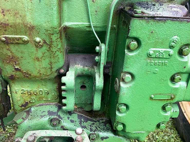 #6685-•-1959---1960-john-deere-tractor-image-10