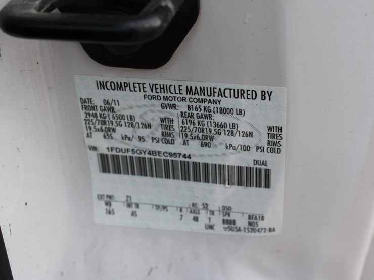 2011-ford-f550-image-14