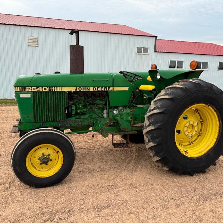 JOHN DEERE 2640