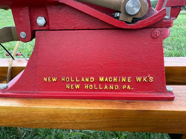 half-scale-new-holland-1.5hp-engine-image-11