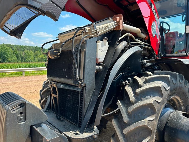 2015-case-ih-magnum-315-image-32