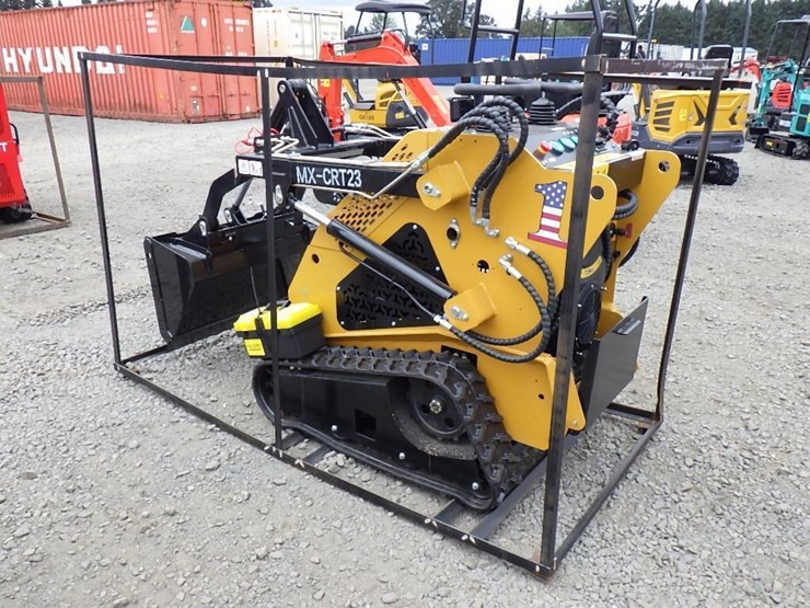 2025-agt-mx-crt23-skid-steer-tracked-loader-image-2