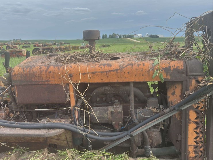oliver-cleatrac-adh-crawler-image-14