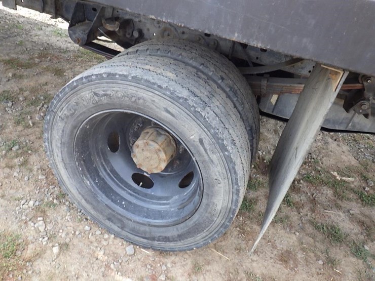 2000-ford-f550-image-24