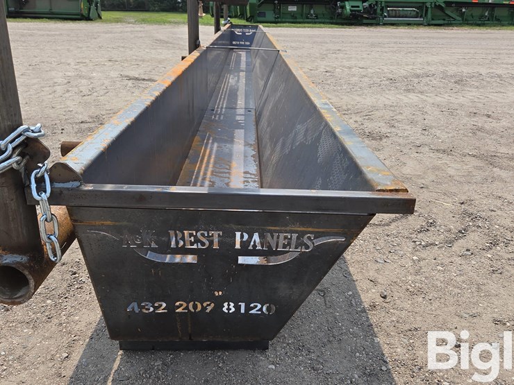 24'-free-standing-panel-w/-feed-trough-image-11