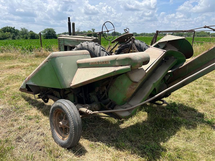 john-deere-b-image-3