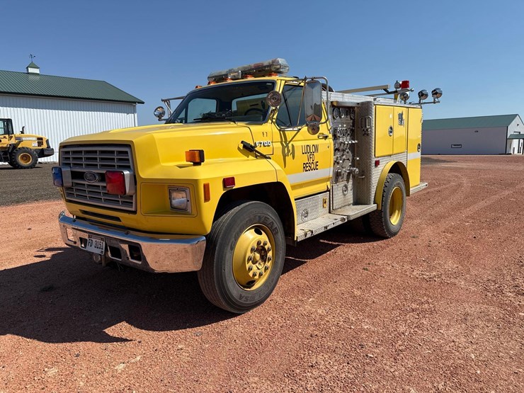 1992-ford-f700-image-1