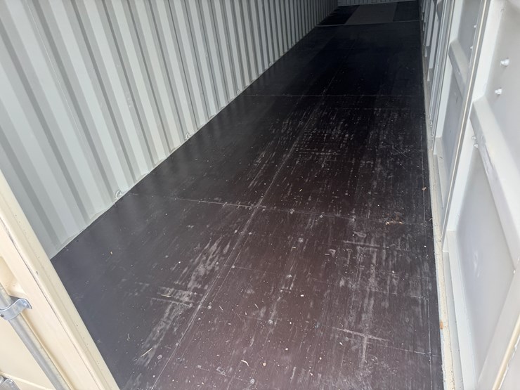 #4420-•-40'-high-cube-shipping-container-image-5
