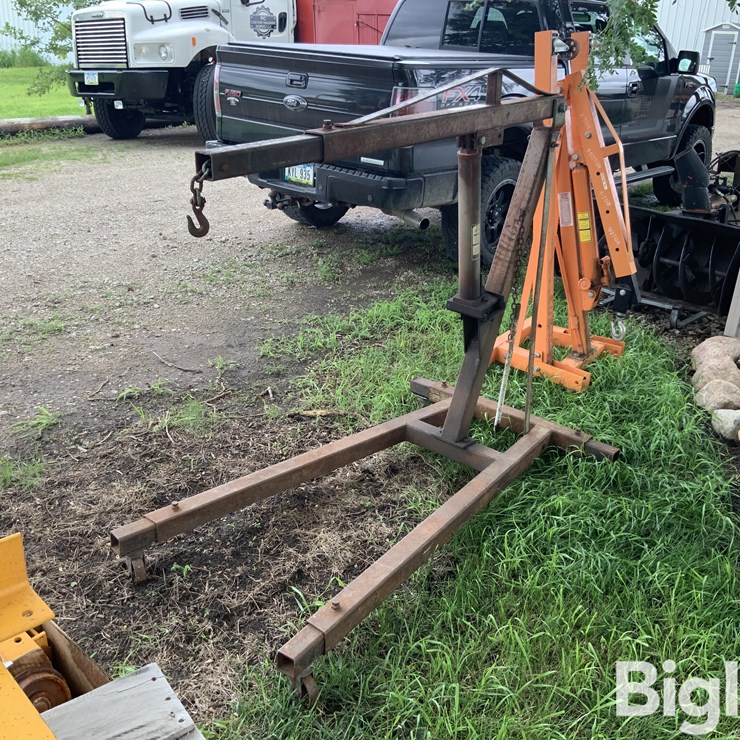 CH 100 Cherry Picker