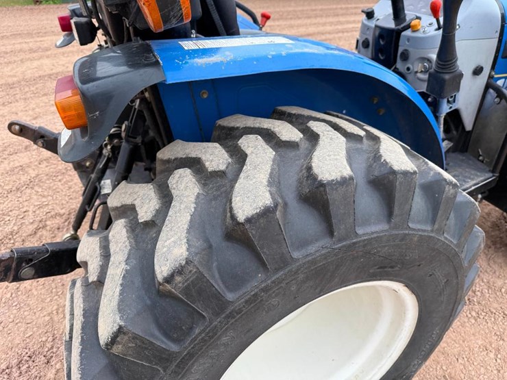 2010-new-holland-boomer-30-image-9
