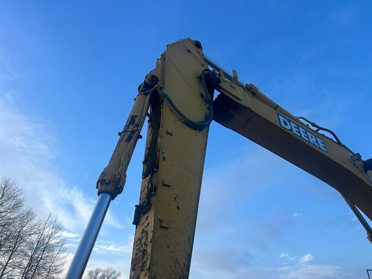 2005-deere-450-lc-image-14