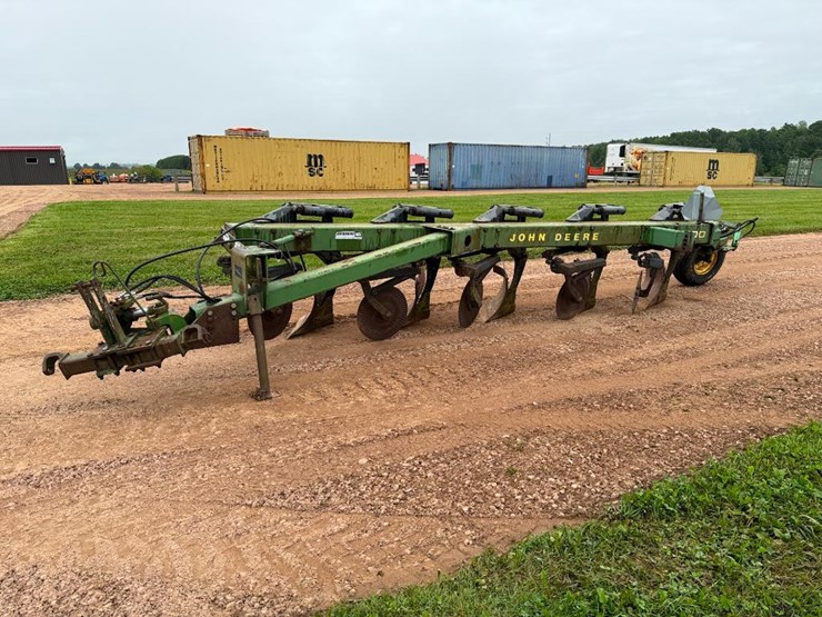 john-deere-2700-image-4