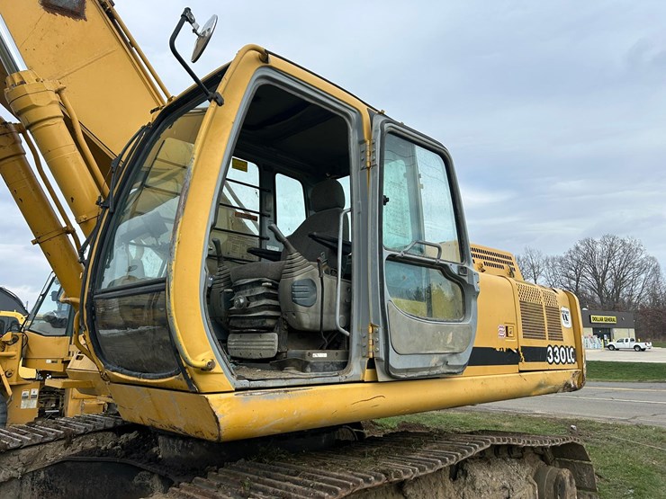 2000-deere-330-lc-image-17