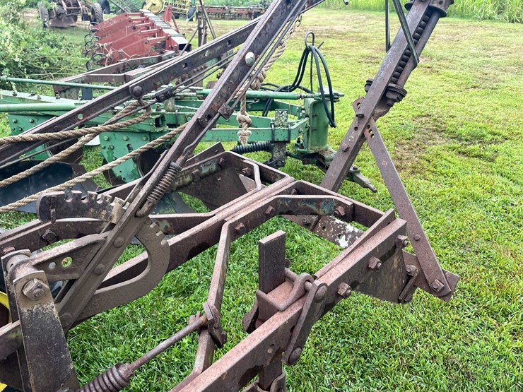 #7465-•-john-deere-3-bottom-plow-image-17