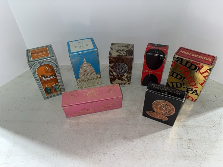 avon-mens-after-shave,-avon-perfumed-soap-image-1