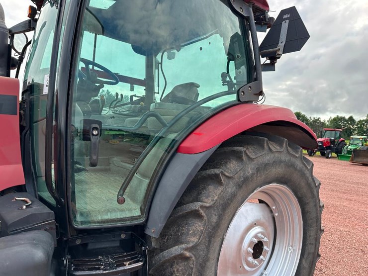 2006-case-ih-mxu115-image-12