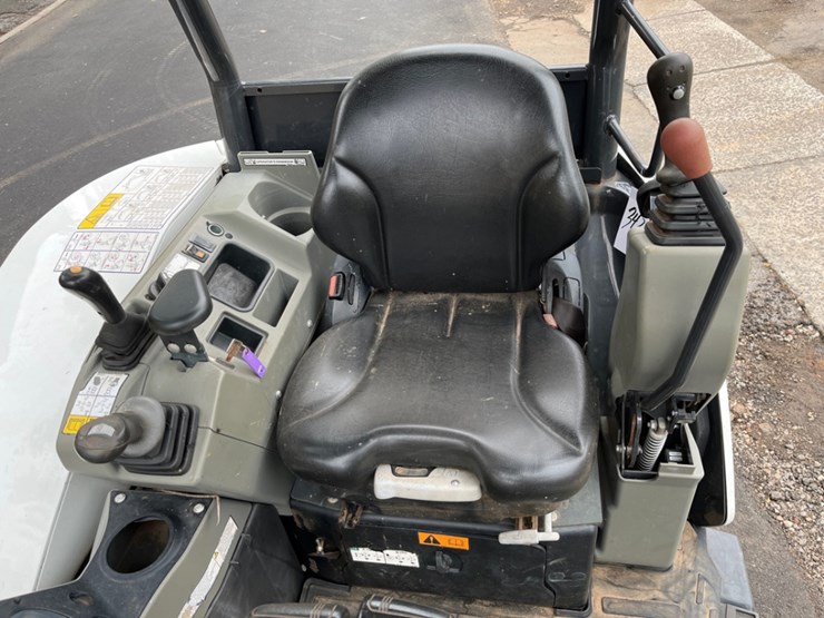 2021-bobcat-e35-image-13