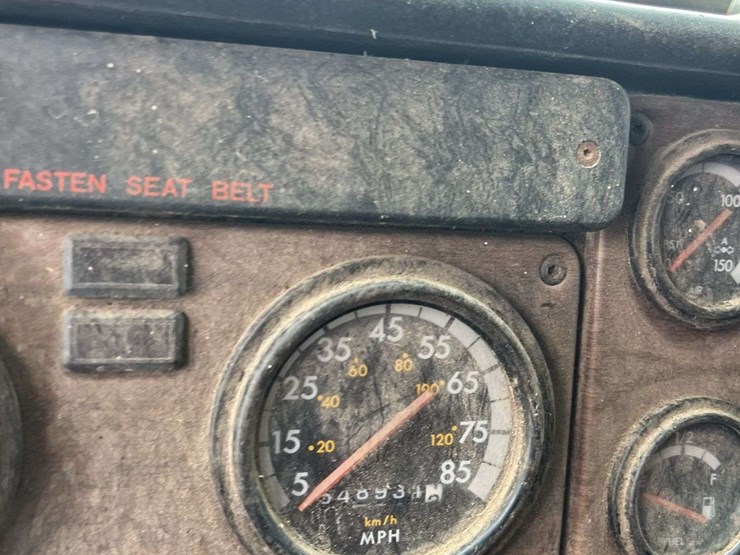 1996-freightliner-t/a-sleeper-semi-truck-*inop-image-30