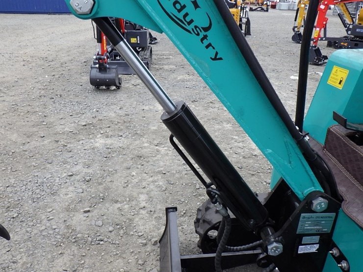 2025-cfg-h15r-hydraulic-excavator-image-8