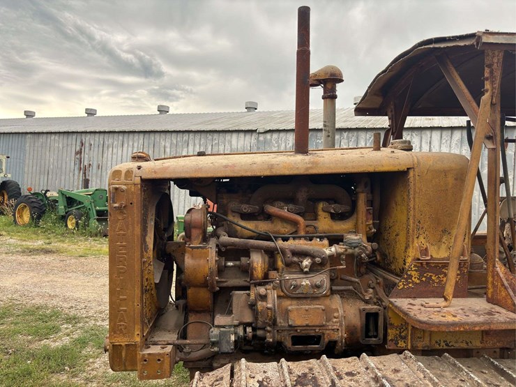 caterpillar-forty-diesel-crawler-image-25