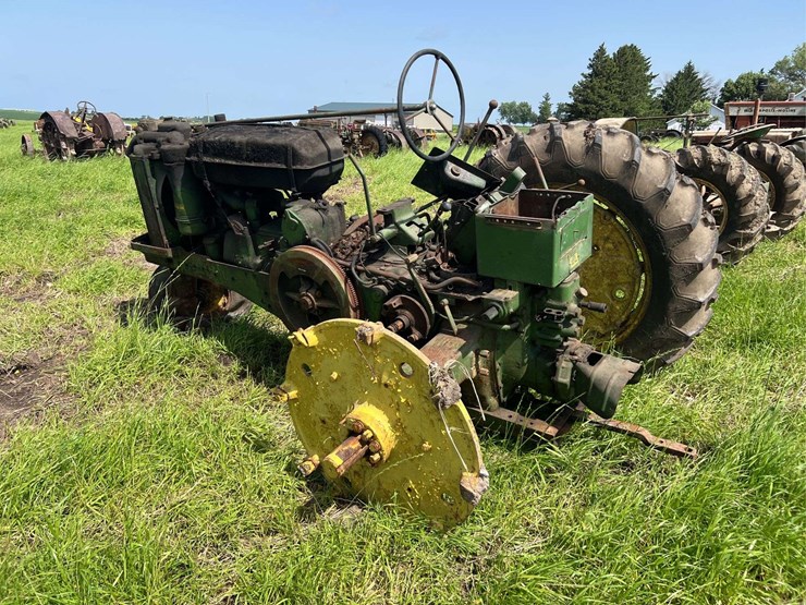 john-deere-70-image-3