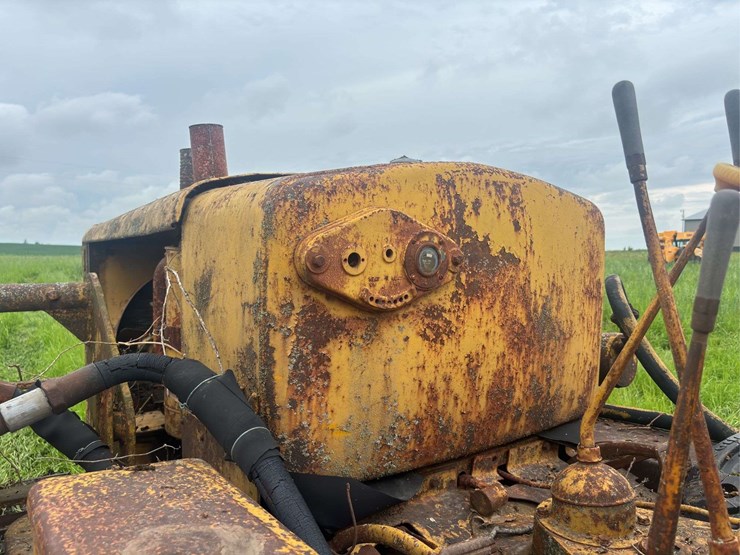 caterpillar-r5-crawler-and-blade-image-32