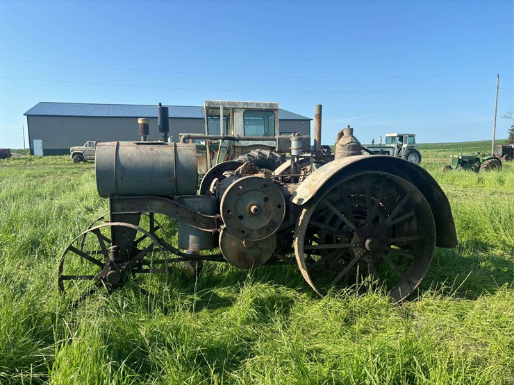 mccormick-deering-titan-10-20-image-2