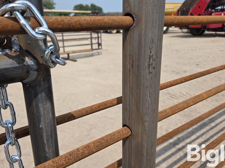 24'-free-standing-panel-w/-8'-swing-gate-(bid-per-unit)-image-11