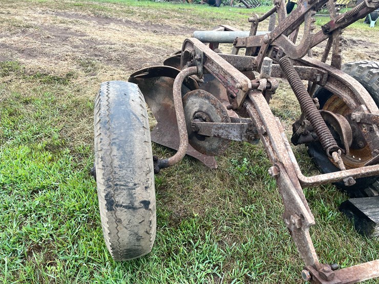 #7460-•-unknown-brand-2-bottom-plow-image-15