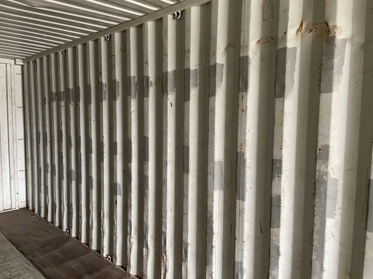 #1359-•-40'-shipping-container-(of)-image-15