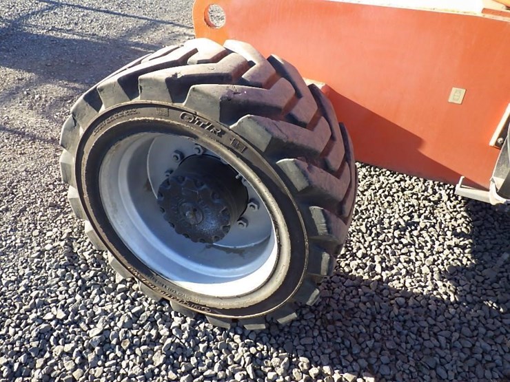 2007-jlg-800s-image-36