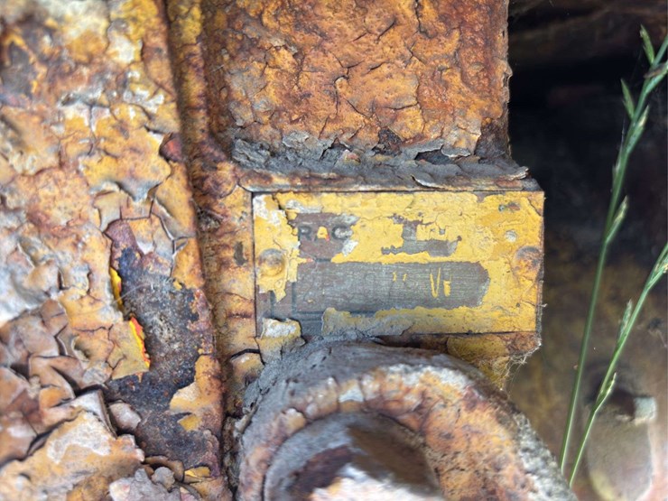 caterpillar-twenty-two-image-56