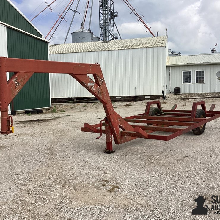 6 Bale Gooseneck Hay Trailer