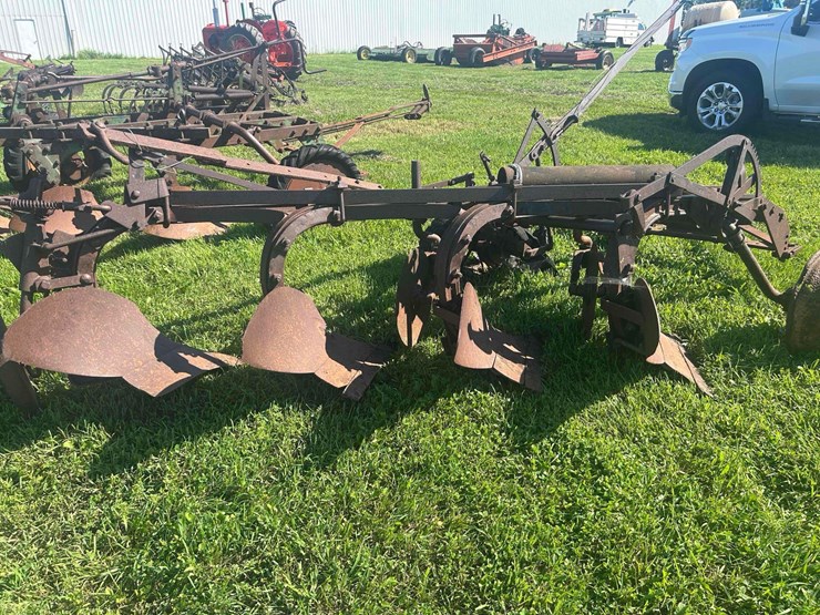 antique-plow-image-5